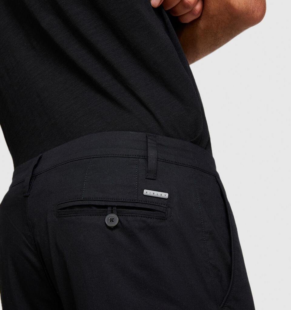 Slim fit chinos - men's chino trousers - Black | Sisley image number 5